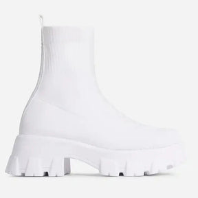 Bota Feminina com Plataforma Cano Curto